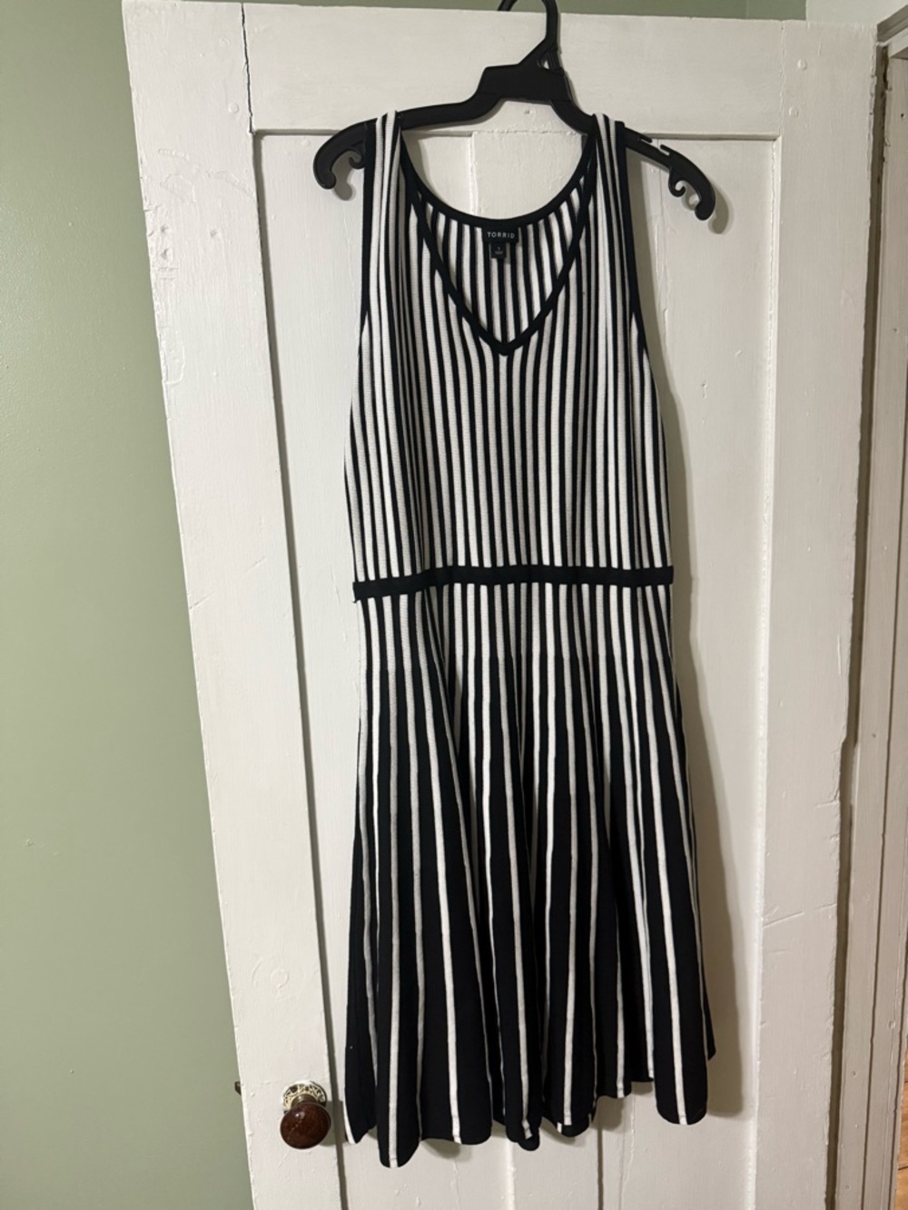 Torrid Black White Striped Skater Dress Size 1 (L/14-16) Sleeveless Fit & Flare